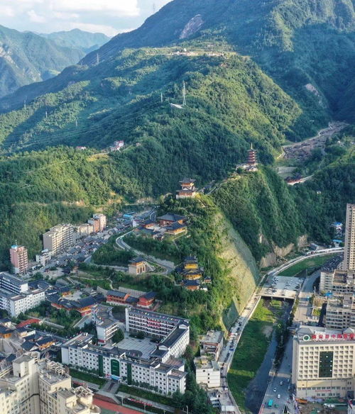 美翻 這座 九山半水半分田 的小城,是少見的 洗肺 天然氧吧,夏季風(fēng)景美得驚人