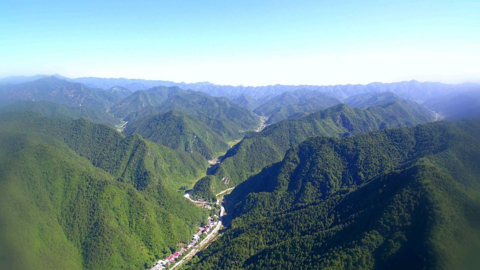 秦嶺大山深處叢山峻嶺間有人生活嗎?衛星圖上呈現的人臉是什么?